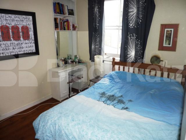 			1 MONTHS DEPOSIT SAVING YOU £700!, 2 Bedroom, 1 bath, 1 reception Flat			 Chepstow Road, BAYSWATER